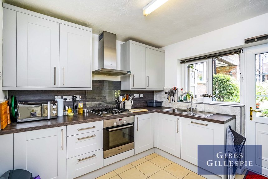 let wayside court london 43162 - Gibbs Gillespie