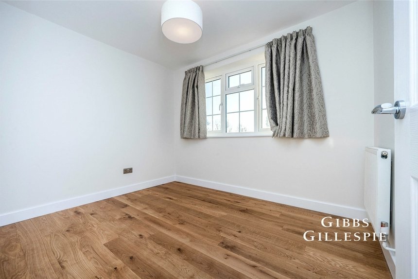 let daymer gardens london 43220 - Gibbs Gillespie