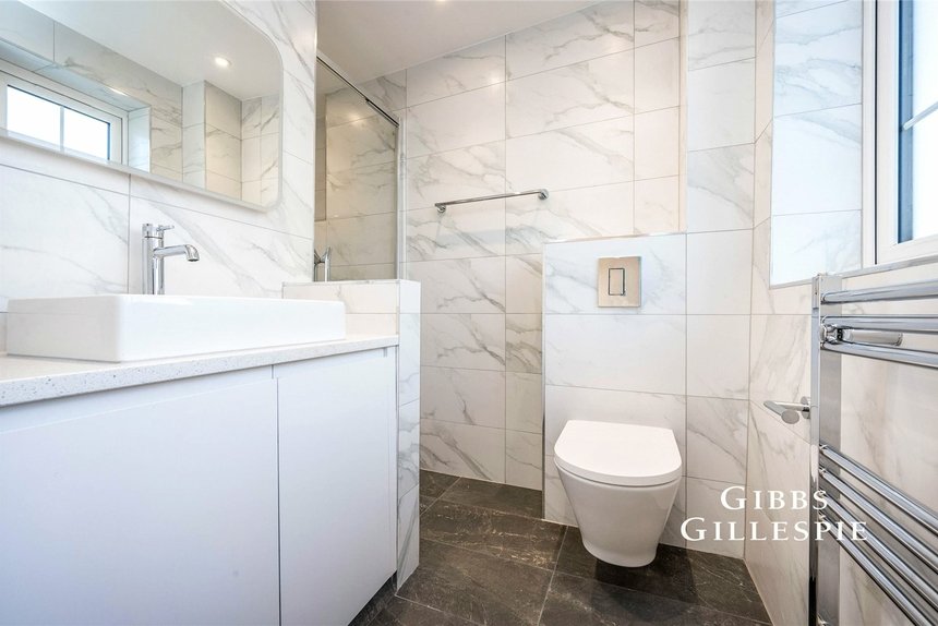 let daymer gardens london 43220 - Gibbs Gillespie