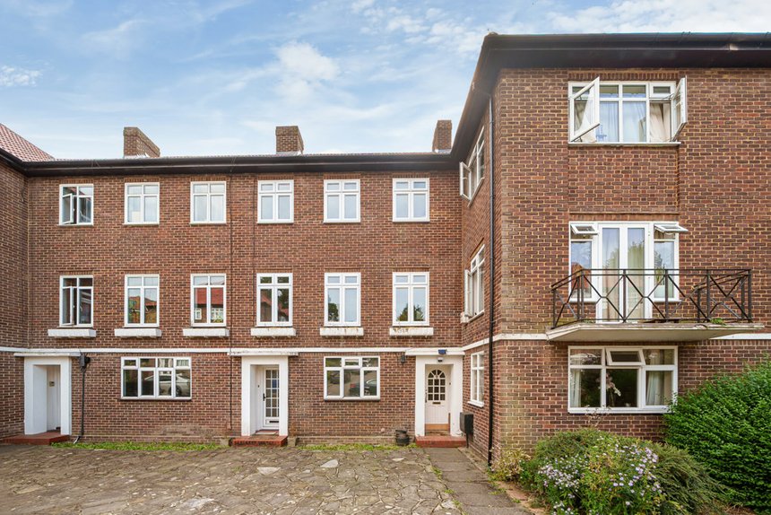 for sale cervantes court london 43392 - Gibbs Gillespie