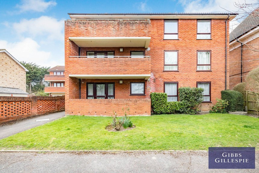 let churchill court london 43472 - Gibbs Gillespie