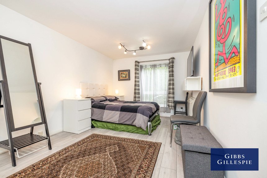 let churchill court london 43472 - Gibbs Gillespie