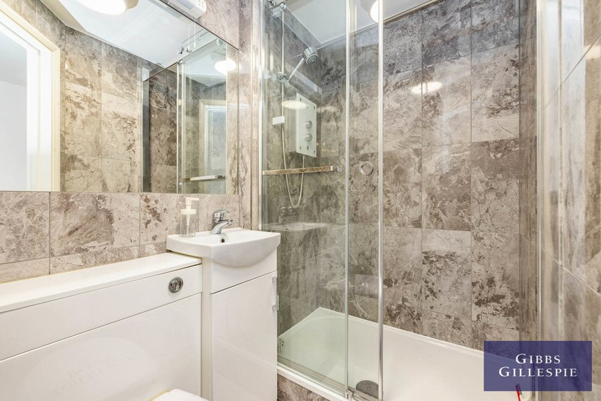 let churchill court london 43472 - Gibbs Gillespie