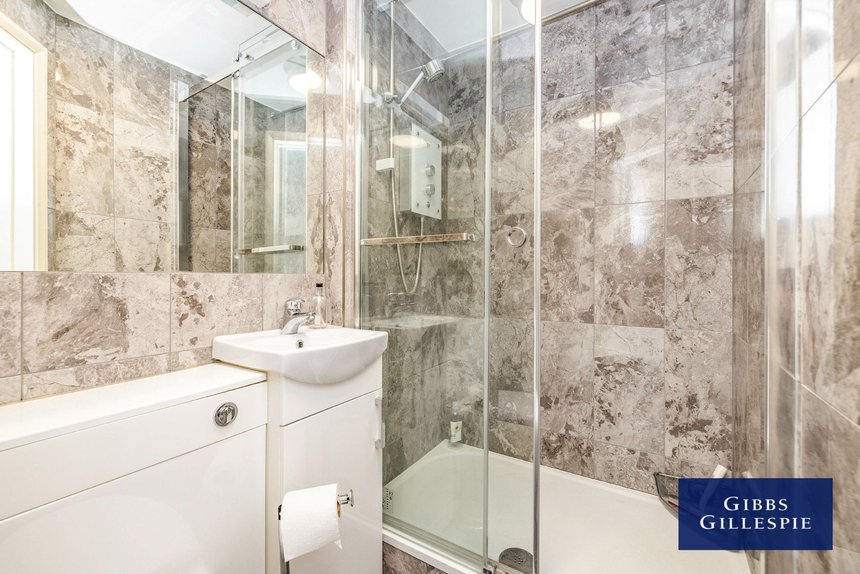 let churchill court london 43472 - Gibbs Gillespie