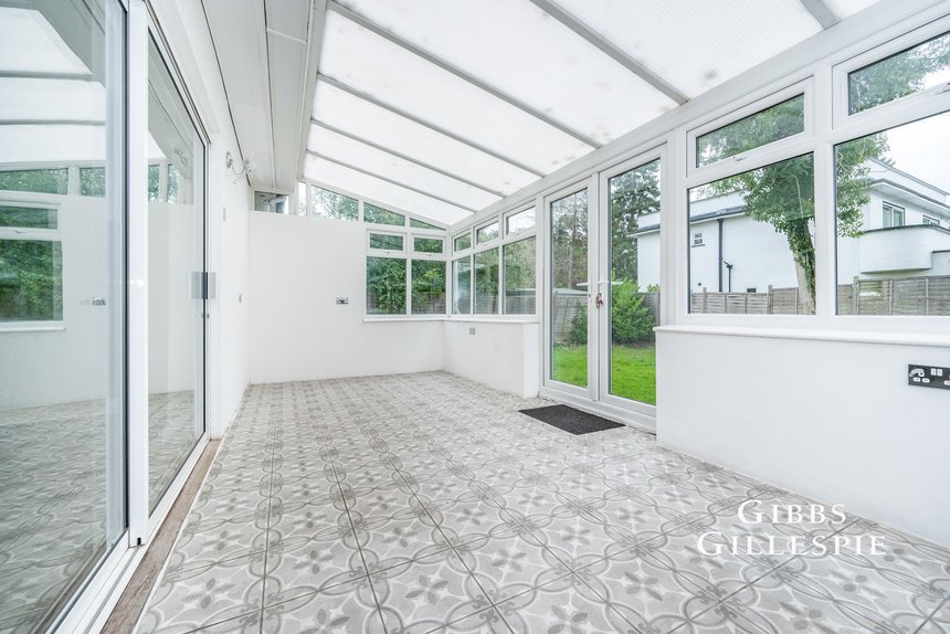 let st. thomas drive london 43616 - Gibbs Gillespie