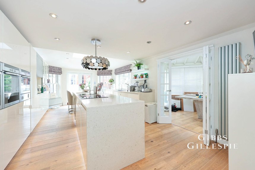 let queens head cottages london 43674 - Gibbs Gillespie