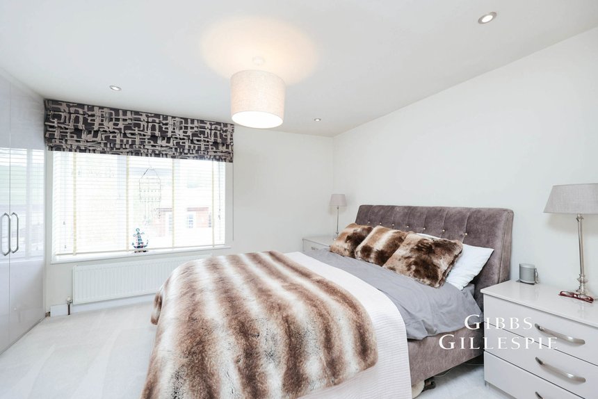 let queens head cottages london 43674 - Gibbs Gillespie