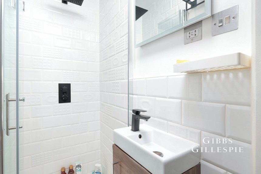 let queens head cottages london 43674 - Gibbs Gillespie