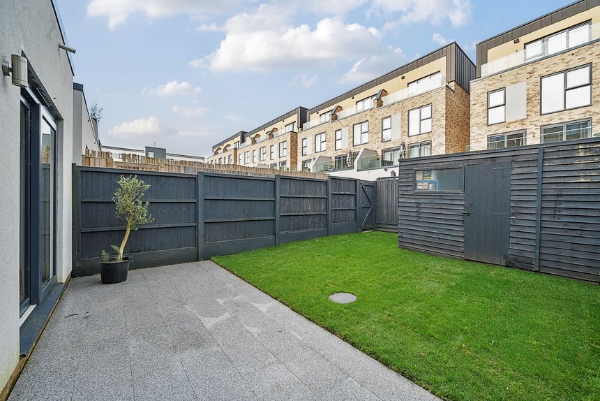 let agreed 19 london 43744 - Gibbs Gillespie