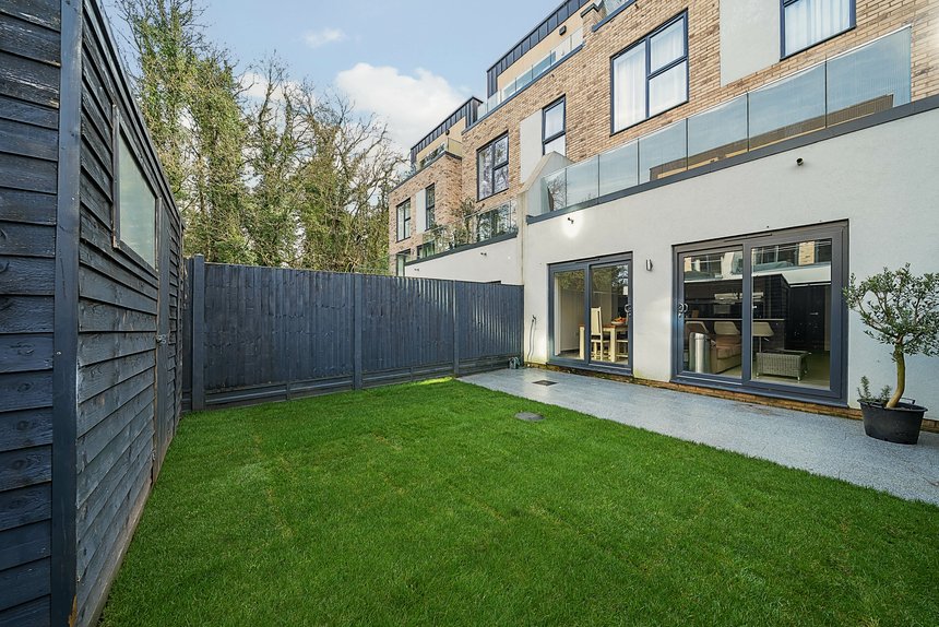 let agreed 19 london 43744 - Gibbs Gillespie