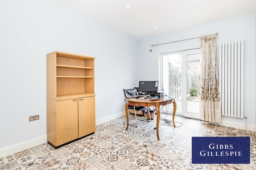 to let marsh lane london 43783 - Gibbs Gillespie
