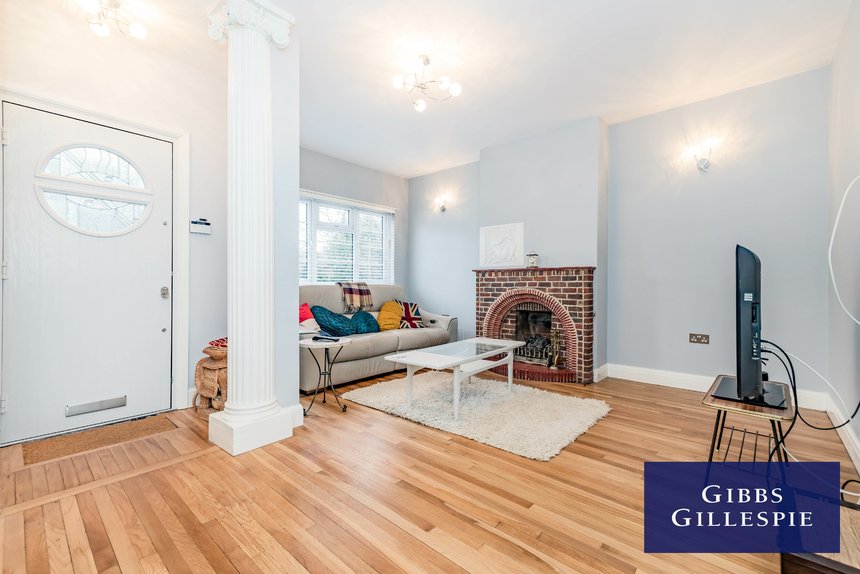 to let marsh lane london 43783 - Gibbs Gillespie