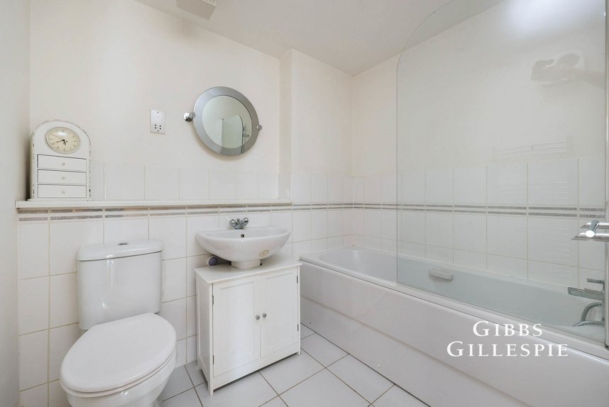 let agreed farthing close london 43951 - Gibbs Gillespie