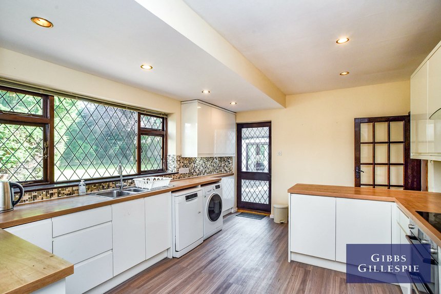 let the drive london 43999 - Gibbs Gillespie