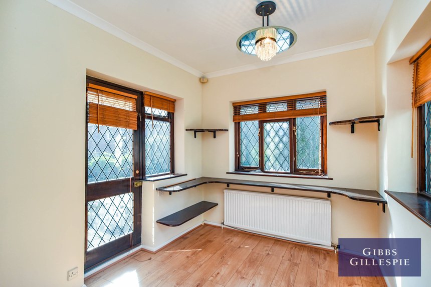 let the drive london 43999 - Gibbs Gillespie