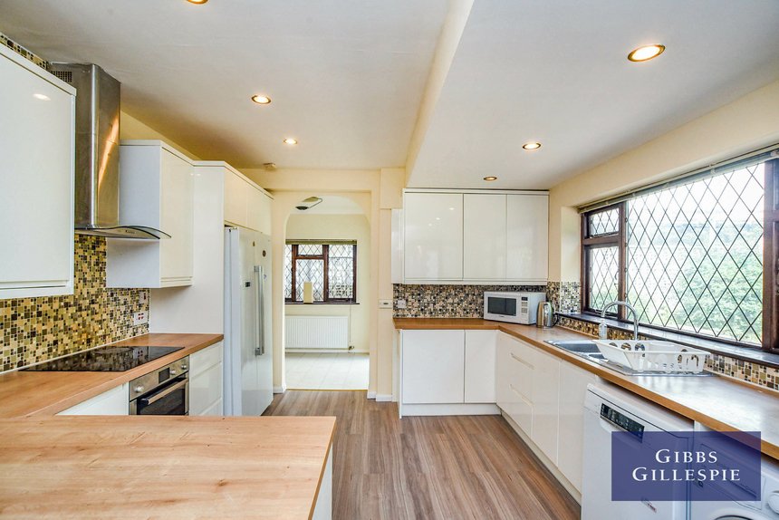 let the drive london 43999 - Gibbs Gillespie