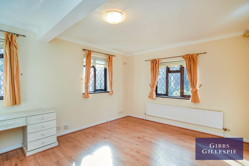 let the drive london 43999 - Gibbs Gillespie