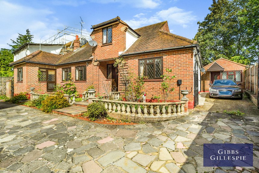 let the drive london 43999 - Gibbs Gillespie