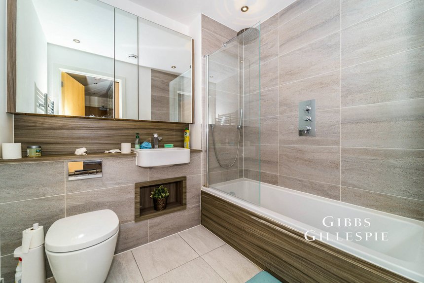 let lyon road london 44015 - Gibbs Gillespie