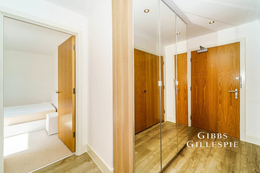 let lyon road london 44015 - Gibbs Gillespie