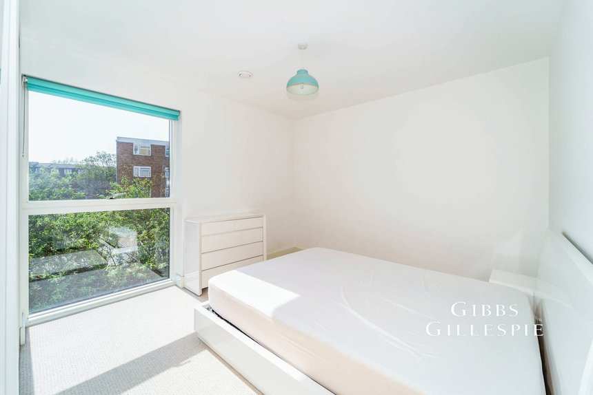 let lyon road london 44015 - Gibbs Gillespie