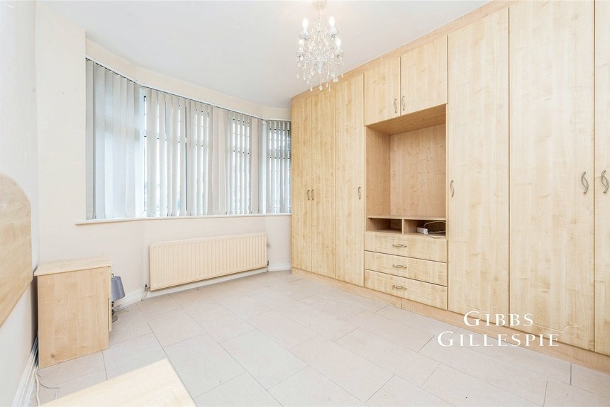 to let southbourne close london 44130 - Gibbs Gillespie