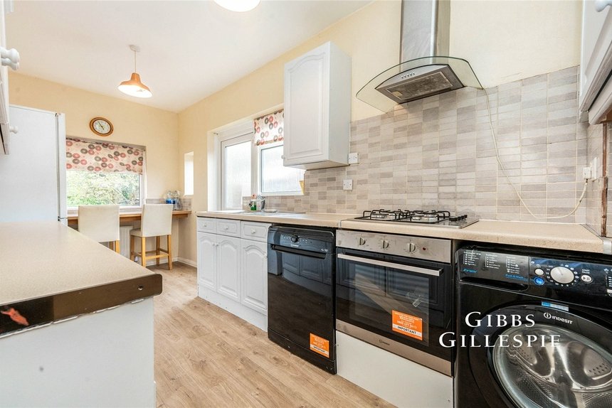 to let southbourne close london 44130 - Gibbs Gillespie
