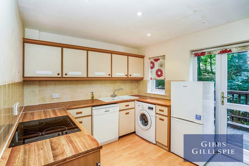 available flat 8 london 44230 - Gibbs Gillespie