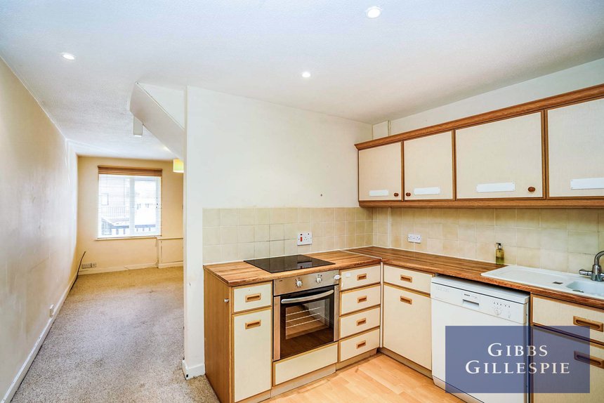 available flat 8 london 44230 - Gibbs Gillespie