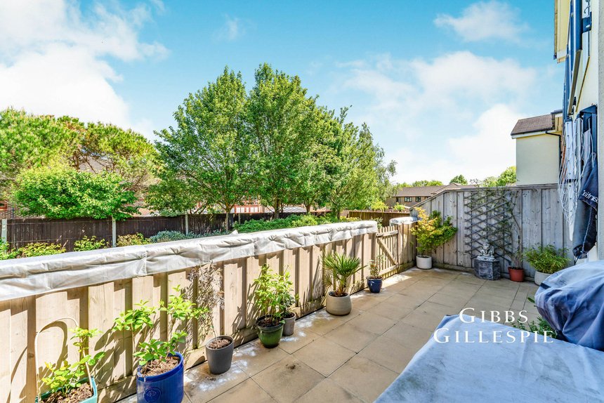 let elliott avenue london 44355 - Gibbs Gillespie