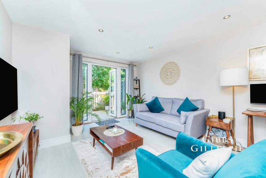 let elliott avenue london 44355 - Gibbs Gillespie