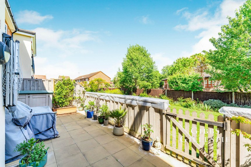 let elliott avenue london 44355 - Gibbs Gillespie