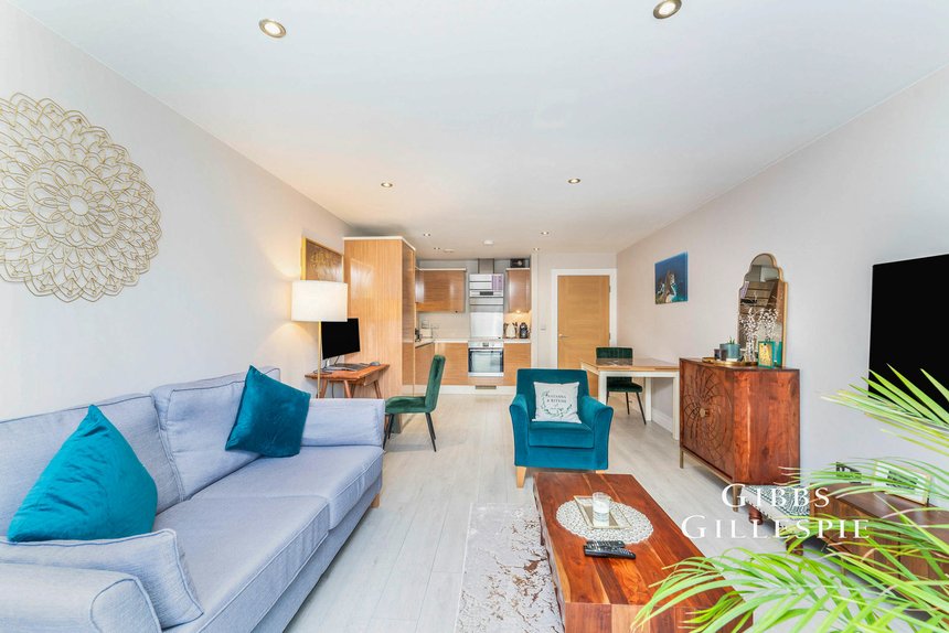 let elliott avenue london 44355 - Gibbs Gillespie