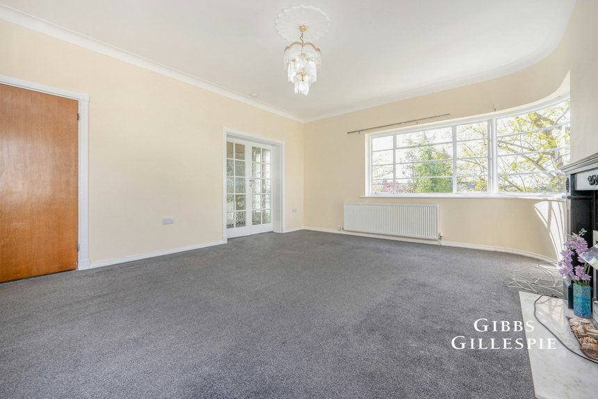 let pinner court london 44444 - Gibbs Gillespie