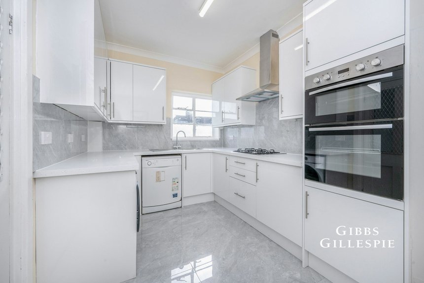 let pinner court london 44444 - Gibbs Gillespie
