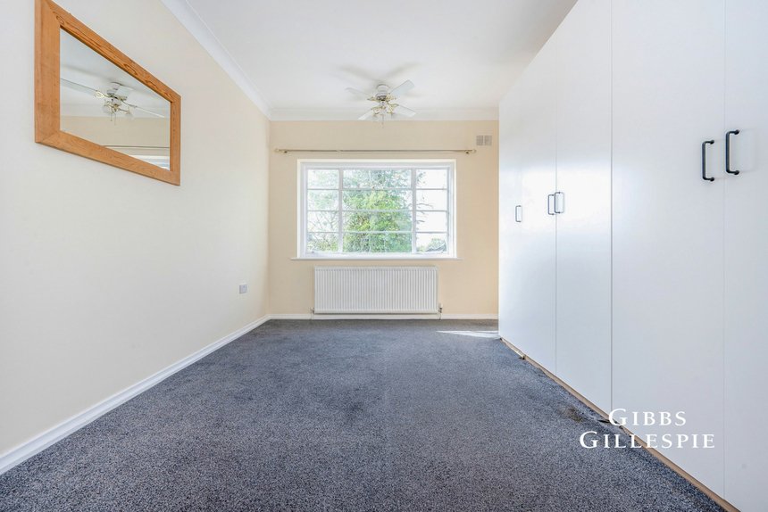 let pinner court london 44444 - Gibbs Gillespie
