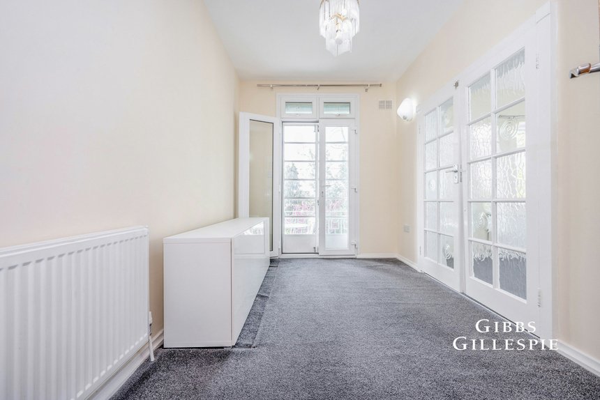 let pinner court london 44444 - Gibbs Gillespie