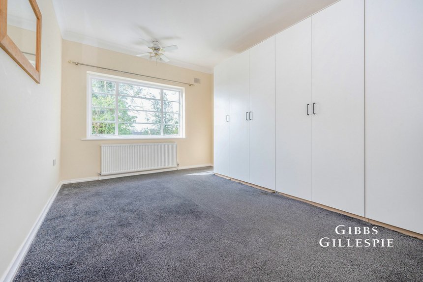 let pinner court london 44444 - Gibbs Gillespie