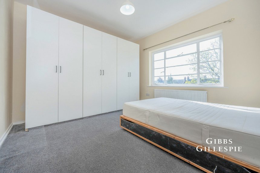 let pinner court london 44444 - Gibbs Gillespie