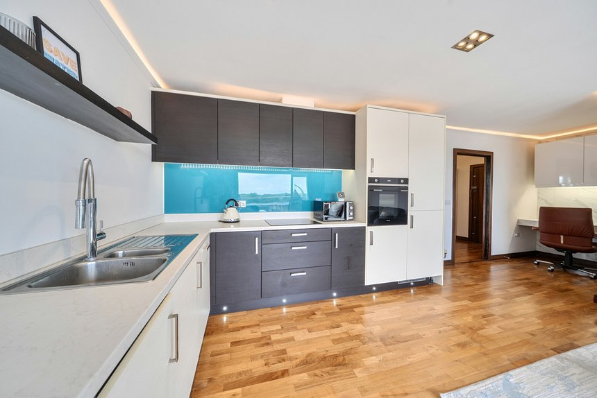 under offer kings mill way london 44475 - Gibbs Gillespie