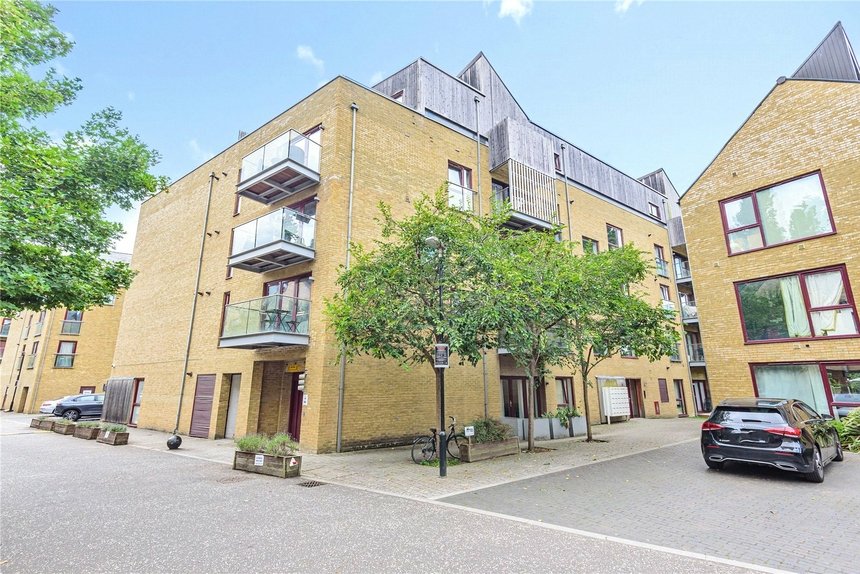under offer kings mill way london 44475 - Gibbs Gillespie