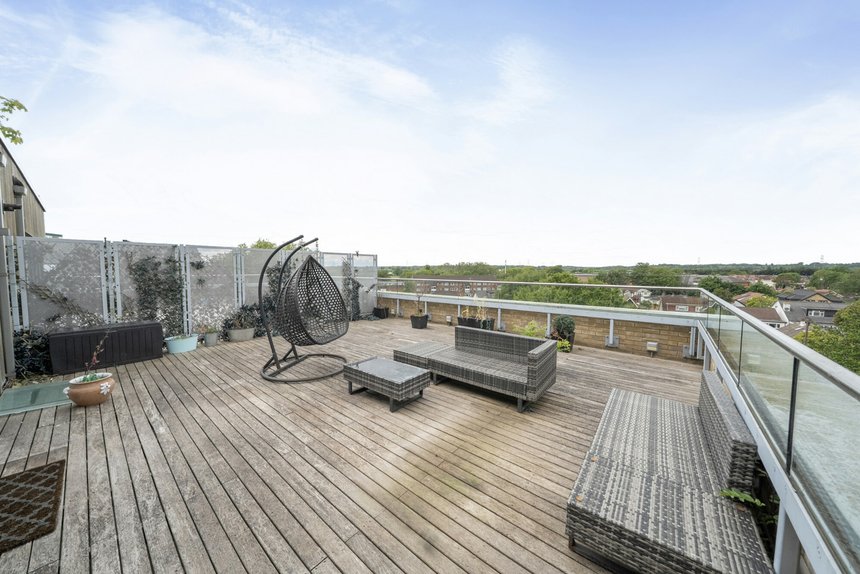 under offer kings mill way london 44475 - Gibbs Gillespie