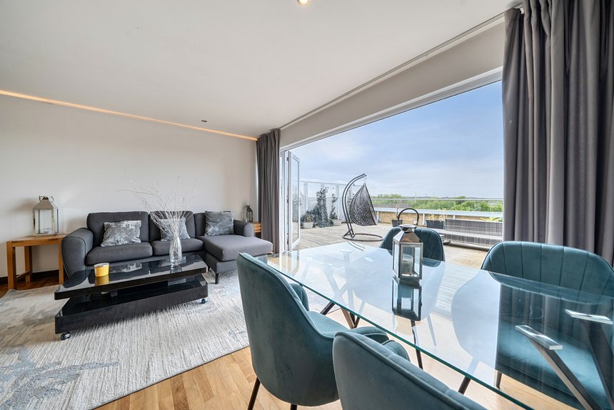 under offer kings mill way london 44475 - Gibbs Gillespie