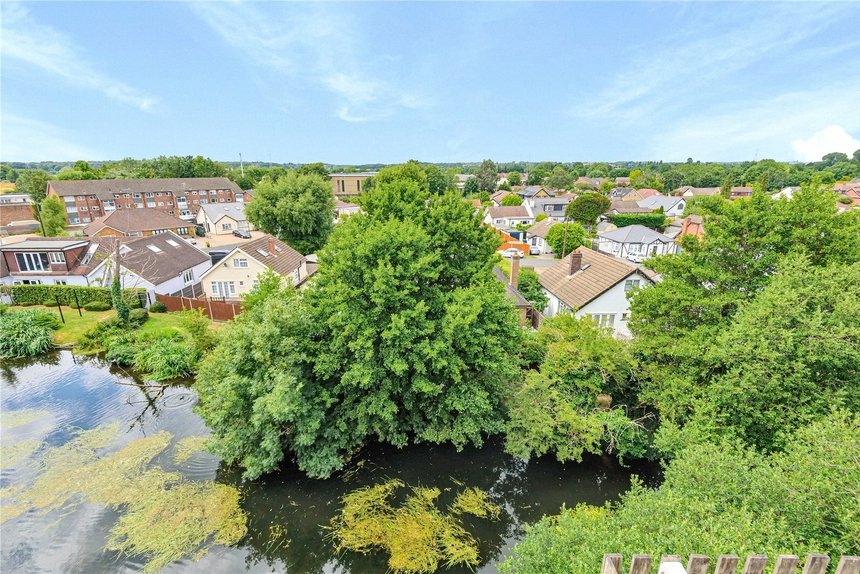 under offer kings mill way london 44475 - Gibbs Gillespie
