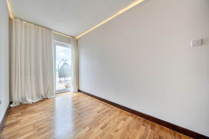 under offer kings mill way london 44475 - Gibbs Gillespie