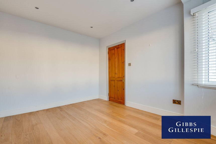 let bempton drive london 44492 - Gibbs Gillespie
