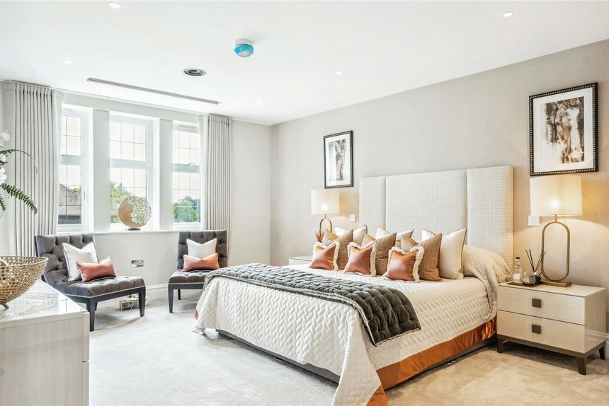for sale 10, birchwood house london 44507 - Gibbs Gillespie