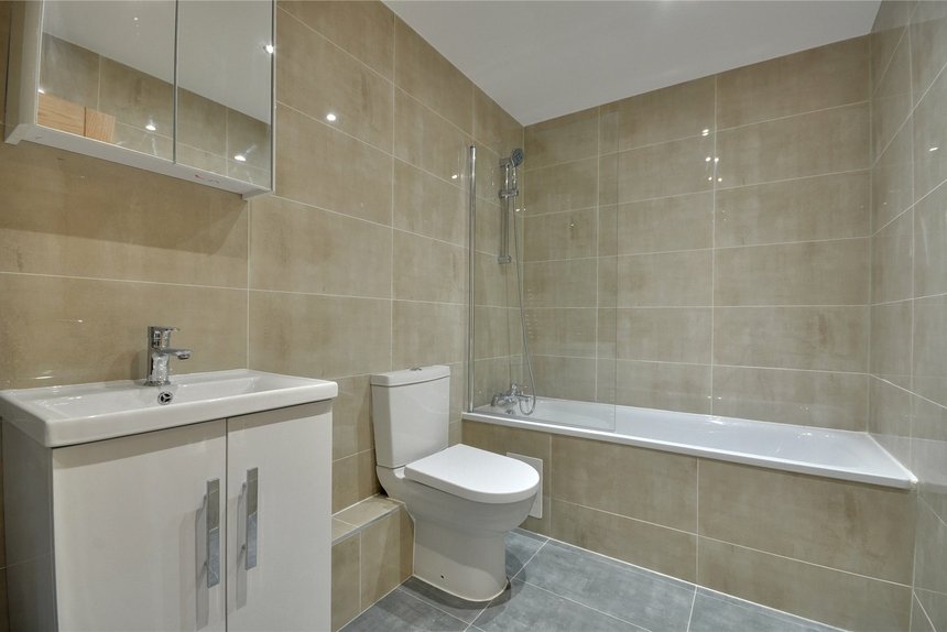 let wood end lane london 44519 - Gibbs Gillespie