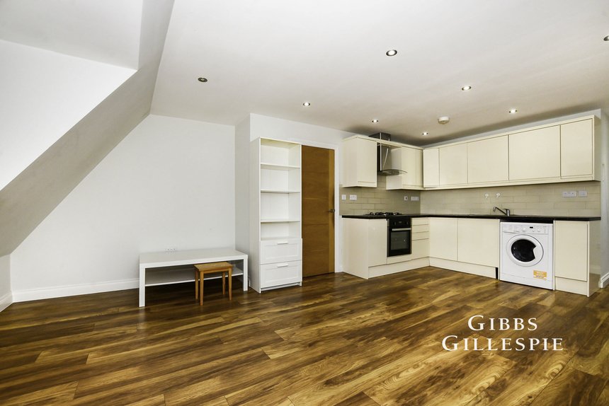 let wood end lane london 44519 - Gibbs Gillespie