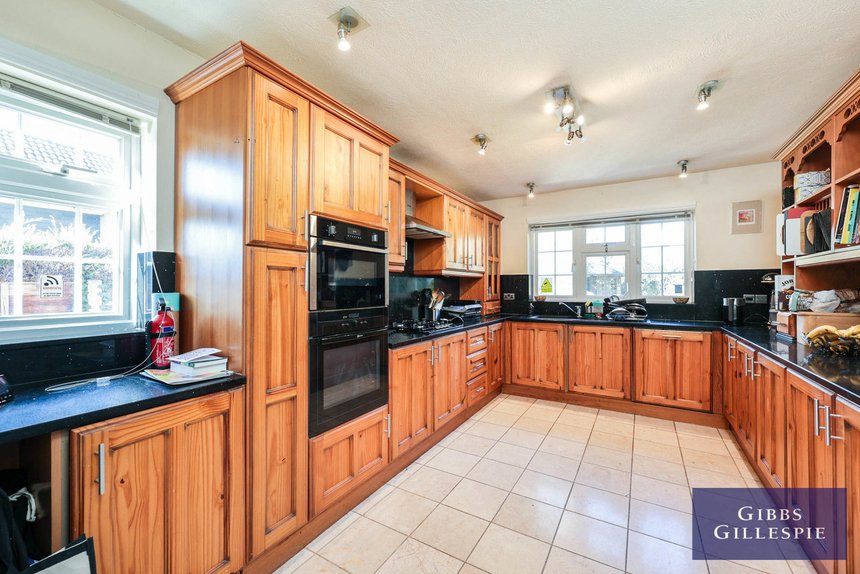 let misbourne avenue london 44555 - Gibbs Gillespie